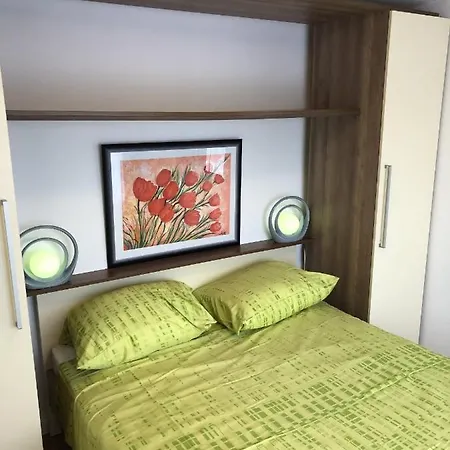 14083g Apartment *